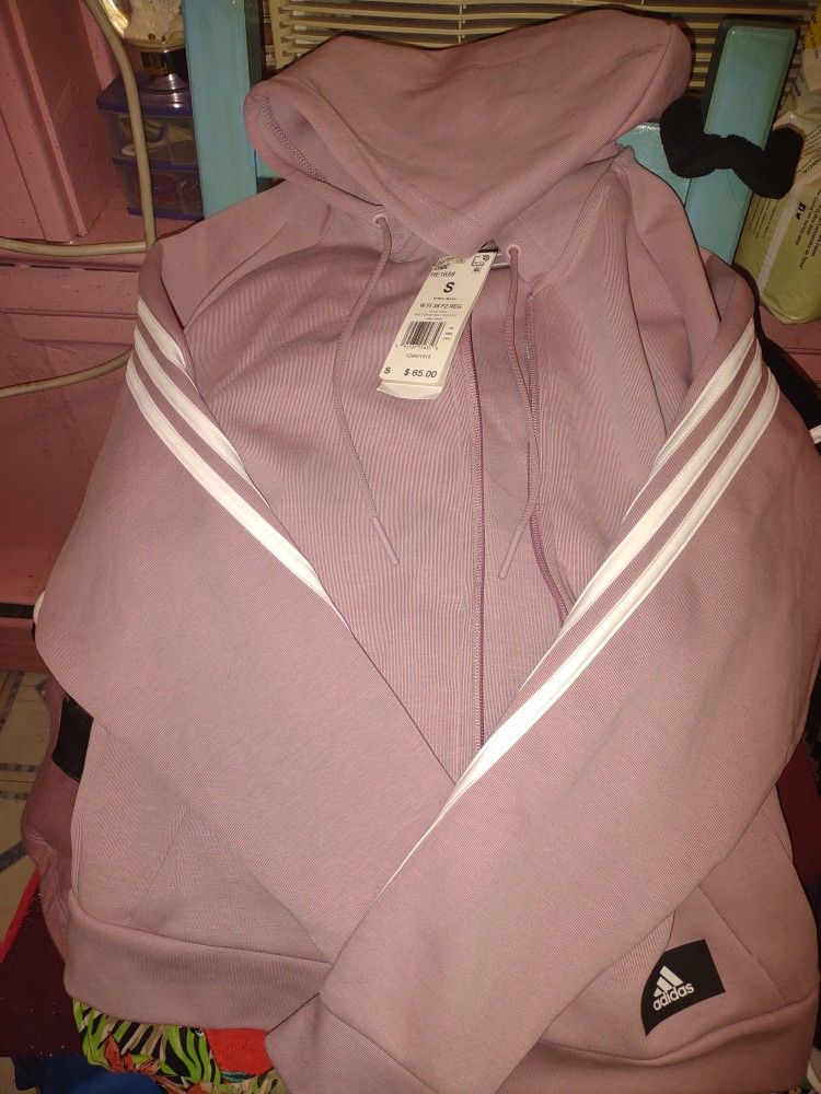 Adidas Sweater