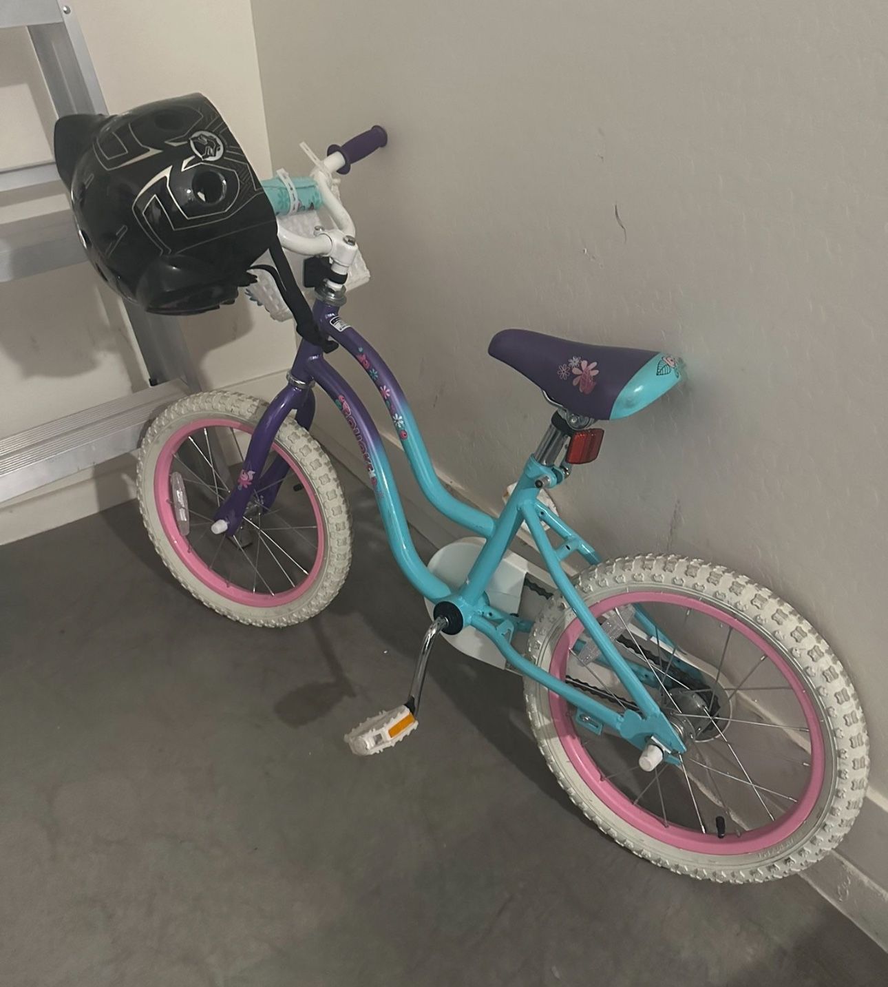 Girls Bike (ages 5-8)