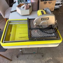 Ryobi WS731 7-Inch Wet Tile Saw – Works Great