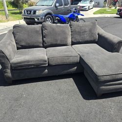 Free Couch 