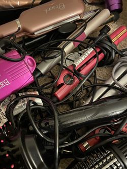 Assorted hairs tools