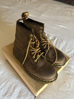 Brown Dr Martens Size 7