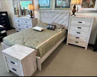 5pc Queen Bedroom Set