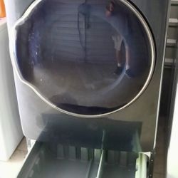 Samsung Steam Front Load Electric Dryer (On Pedestal) 