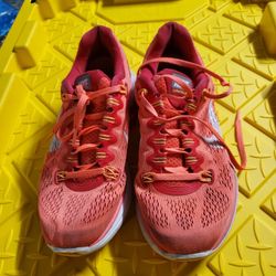 Women Nike sneakers size 8