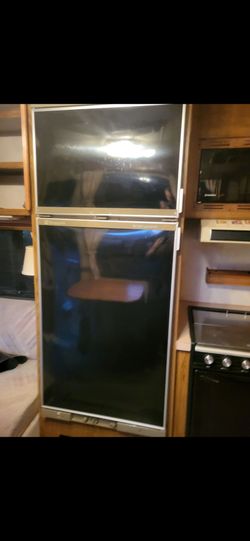 Dometic RM2801 RV Fridge complete non running for parts