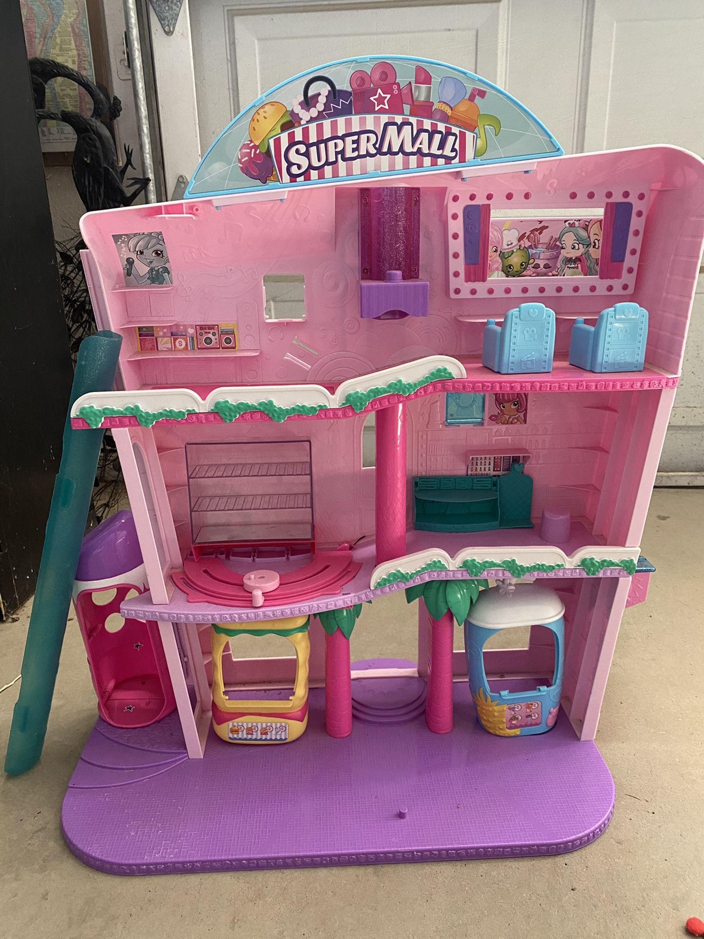 Shopkins Super Mall