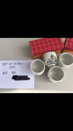 Sake cups in box. (4)