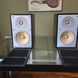 Bowers & Wilkins CM2 Speakers