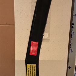 Bug Shield New Open Box Avs #320005 Fits 09-12 Chevy Traverse Aero Skin Low Profile Acrylic Hood Bug Shield