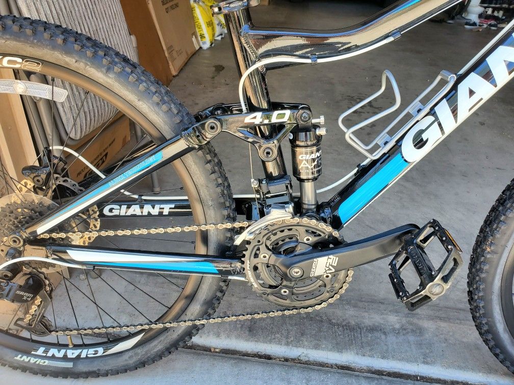Giant yukon 4.0 full suspension hotsell