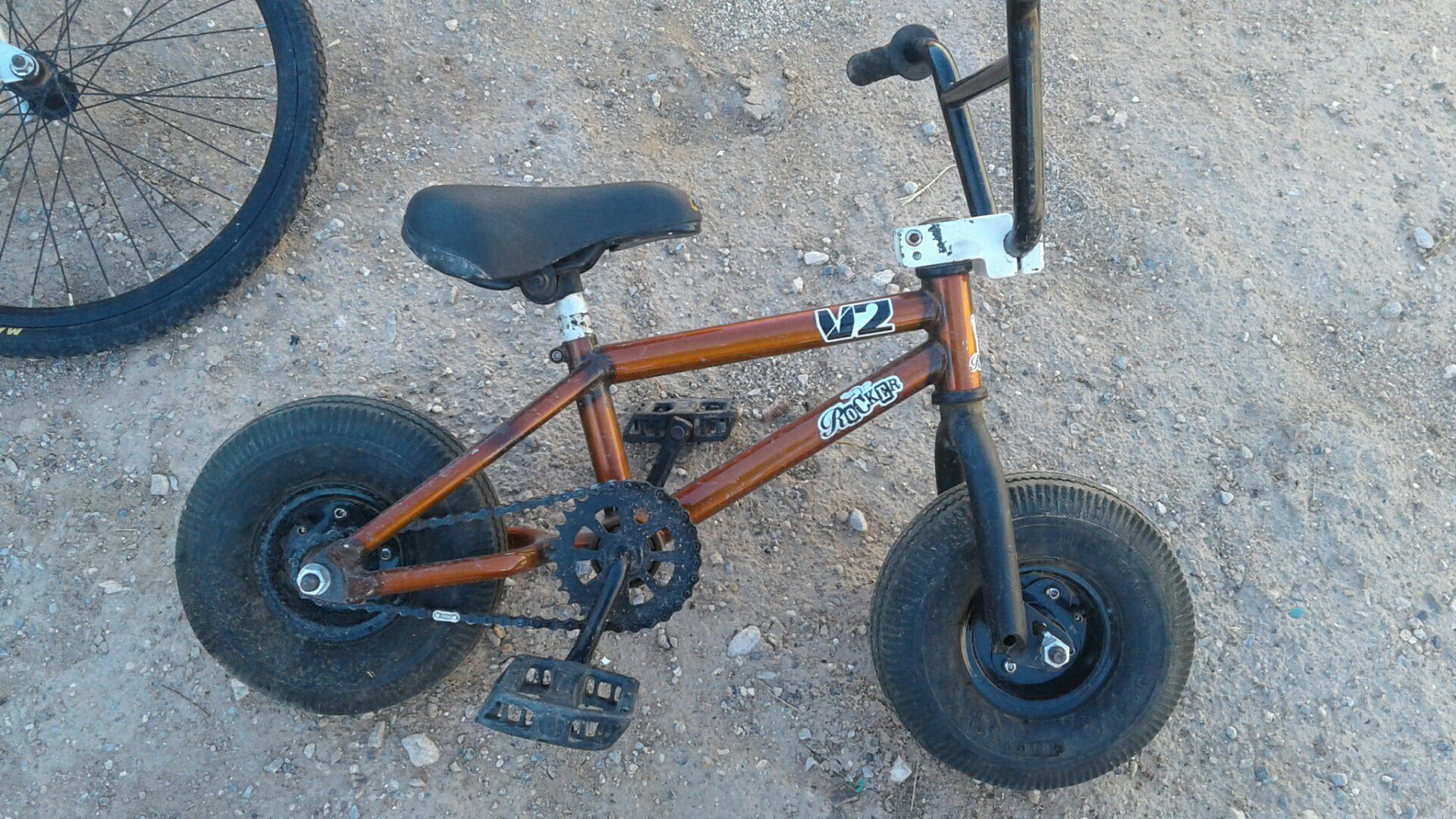 V2 rocker big wheel mini bmx park bike