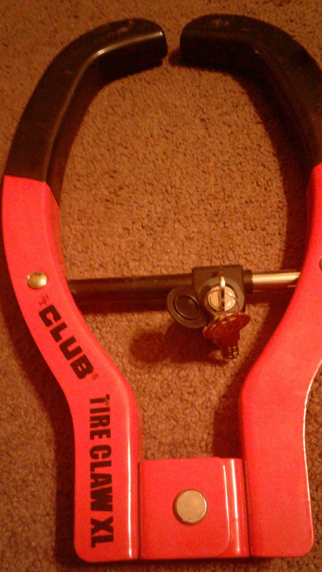 The Club Tire Claw XL