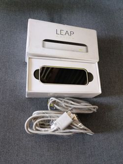 Leap Motion Controller LM-010 Hand Motion Tracking Gesture Sensor AR/VR
item 1 Leap Motion Controller LM-010 Hand Motion Tracking Gesture Sensor AR/VR