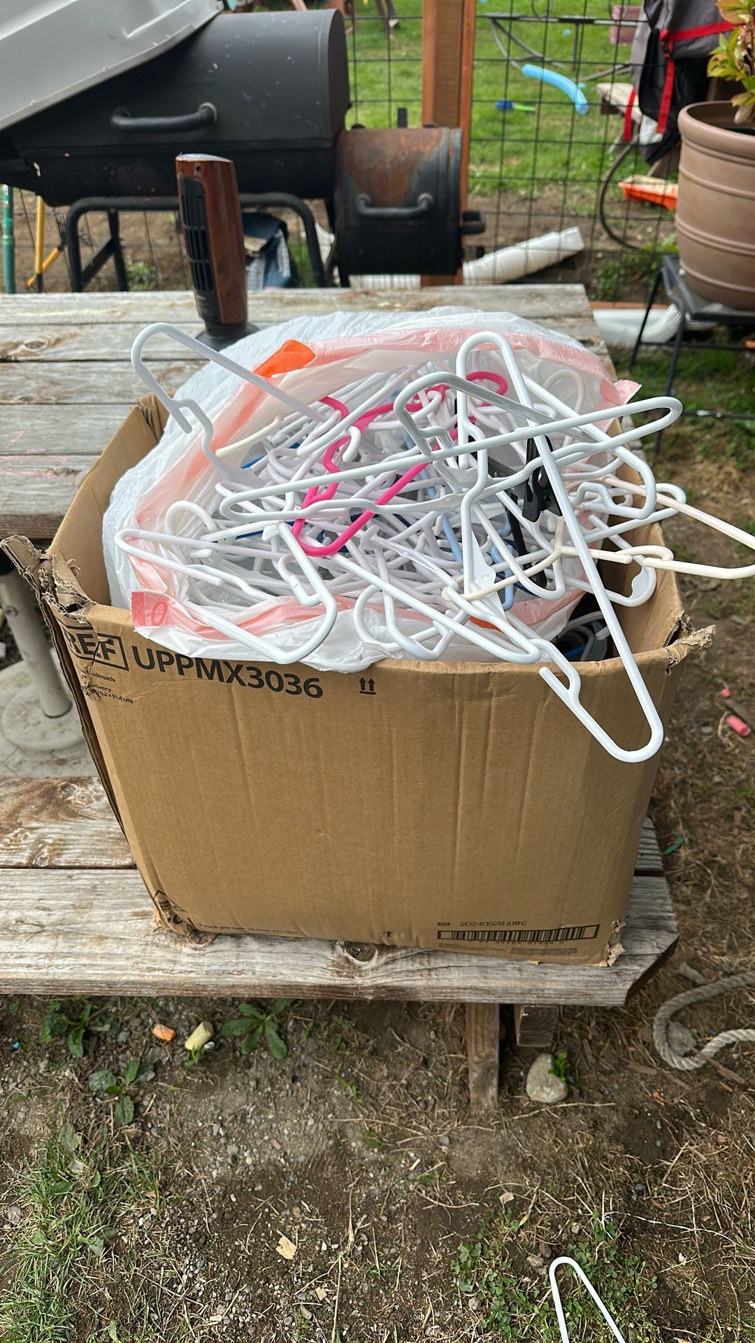 Free hangers