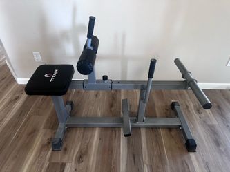 Titan Fitness Seated Calf Raise Machine