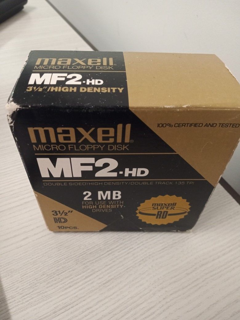 Maxell' 3.5" 10 Pieces IBM Formatted Floppy Disks 2MB HIGH DENSITY DRIVE Diskette Box