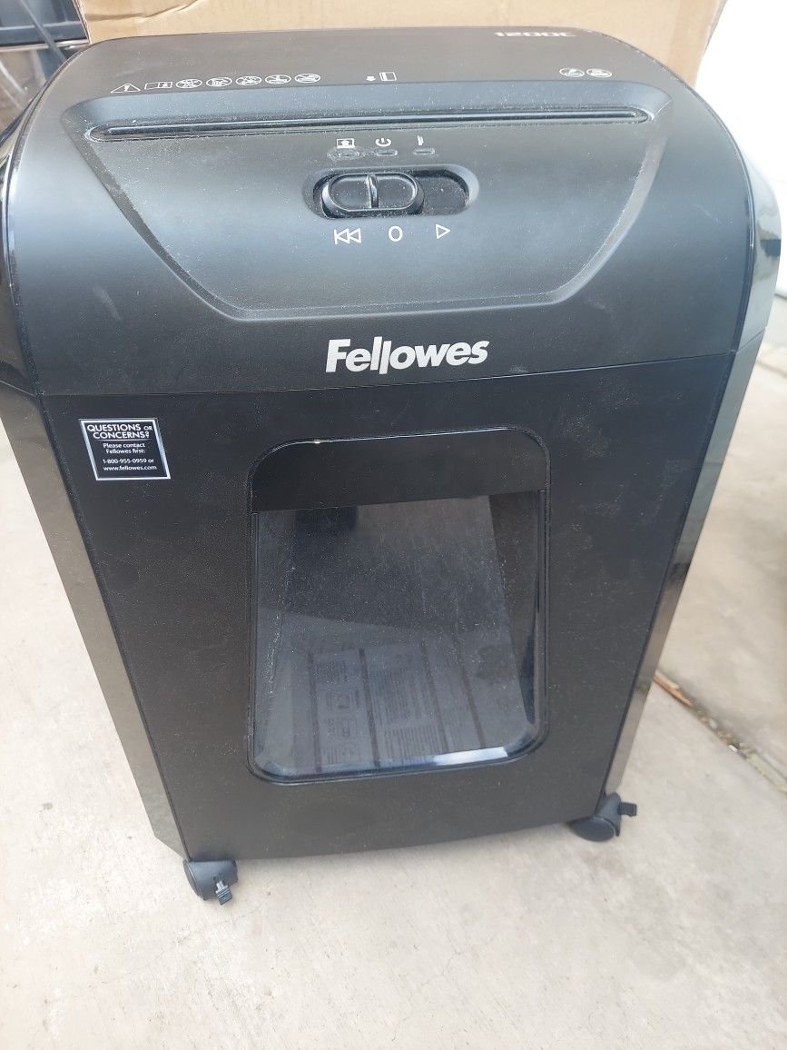 Fellowes Powershred 1200C 12Sheet Crosscut Shredder 80 for Sale in