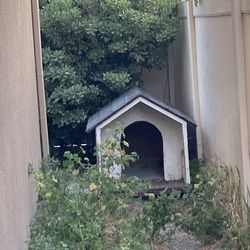 Free pet house