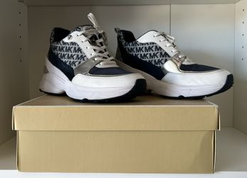 Michael Kors Mickey Trainer Size 11