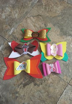 Bows of my little pony, hamburger and milkshake