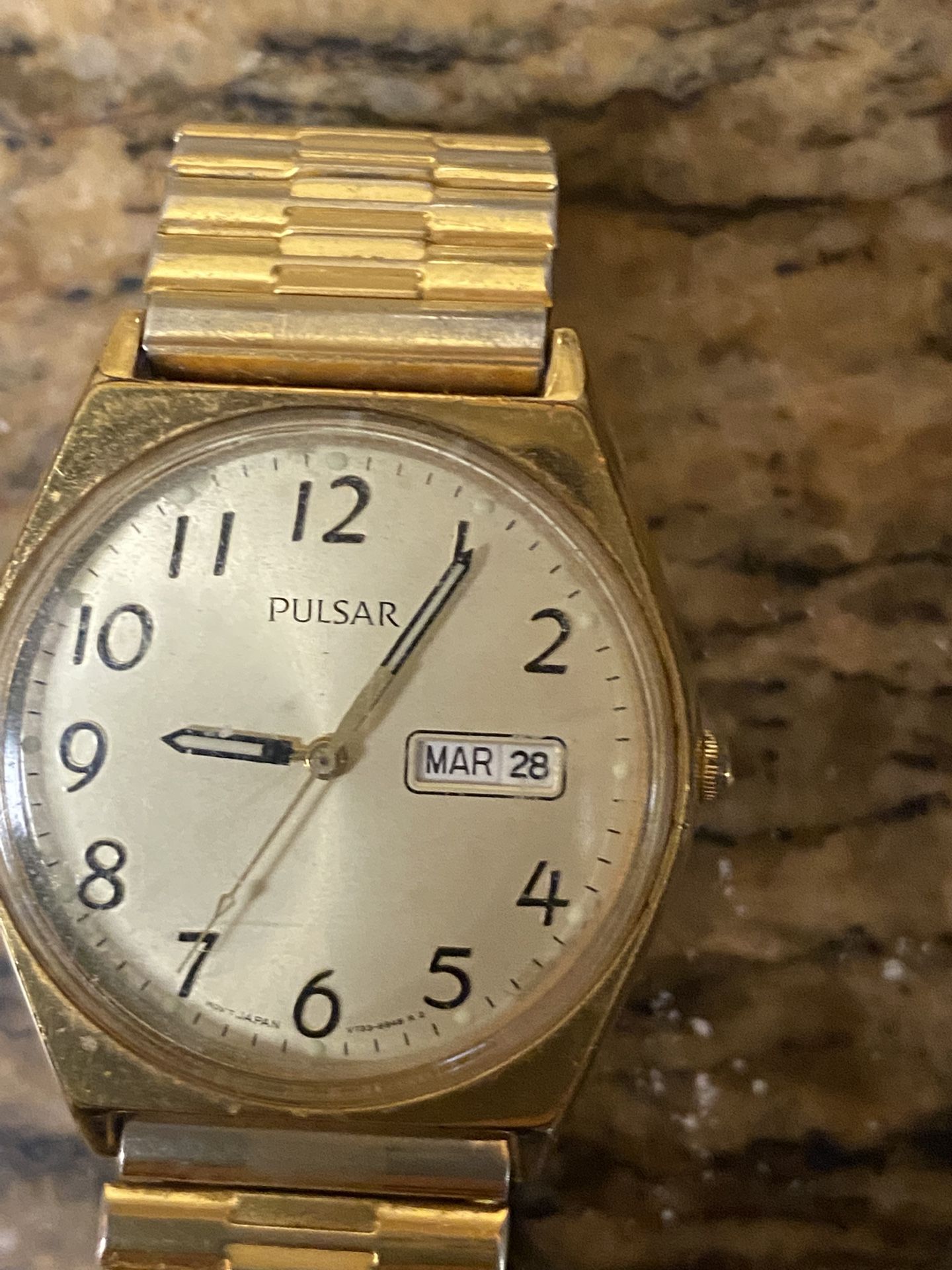 Pulsar Vintage Watch With A Calendar Needs Battery 