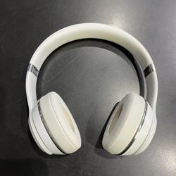 Beats Solo 3 Headphones (A(contact info removed)2)