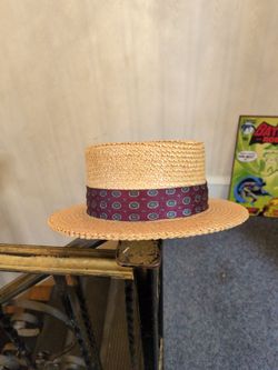 Flat top straw hat boiater