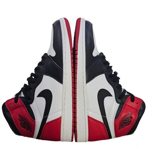 Air Jordan 1 Retro High Black Toe 2016