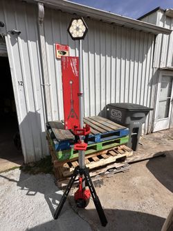 Milwaukee TOOL ONLY  M18 18-Volt Lithium-lon Cordless Rocket Dual Power Tower Light NEW $200