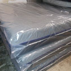 🤑🤑🤑 $209 Queen Memory Foam Mattress Only $209 🤑🤑🤑