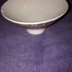 VINTAGE RED AND WHITE CERAMIC BOWL WITH ASIAN DESIGN