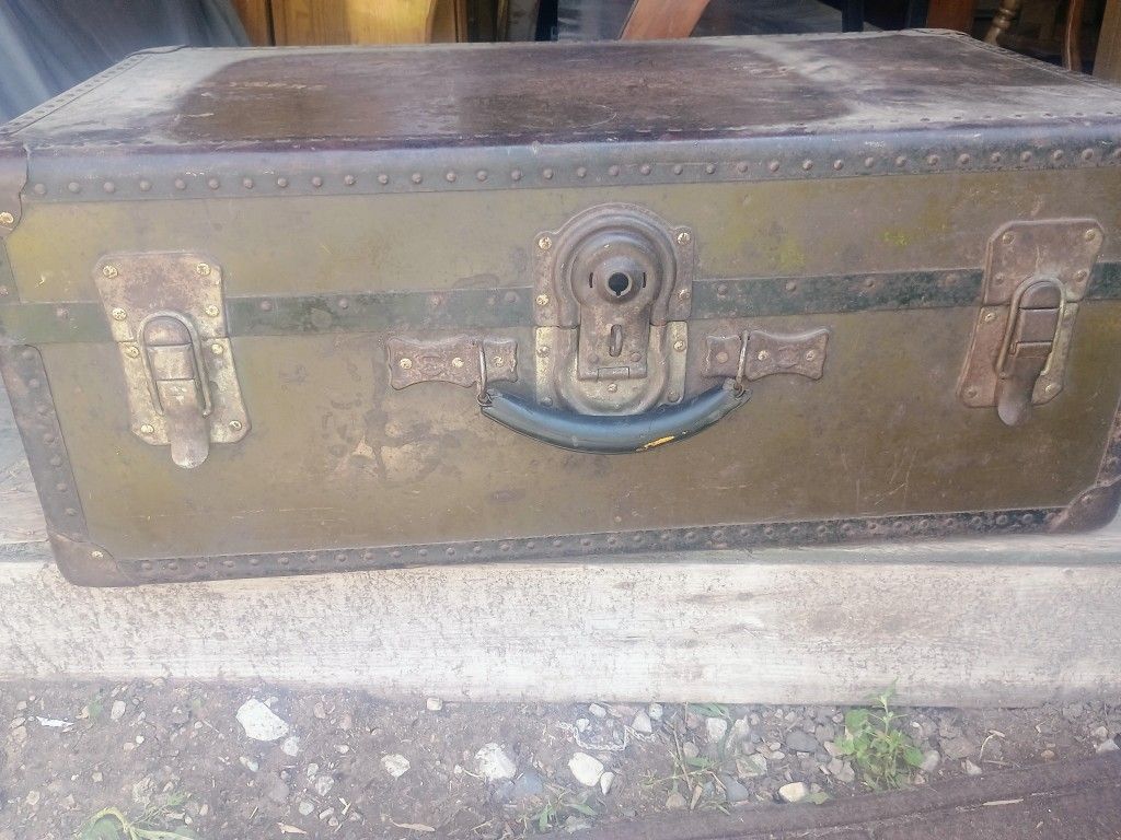 Vintage Chest