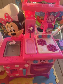 Minnie Mouse Kitchen 