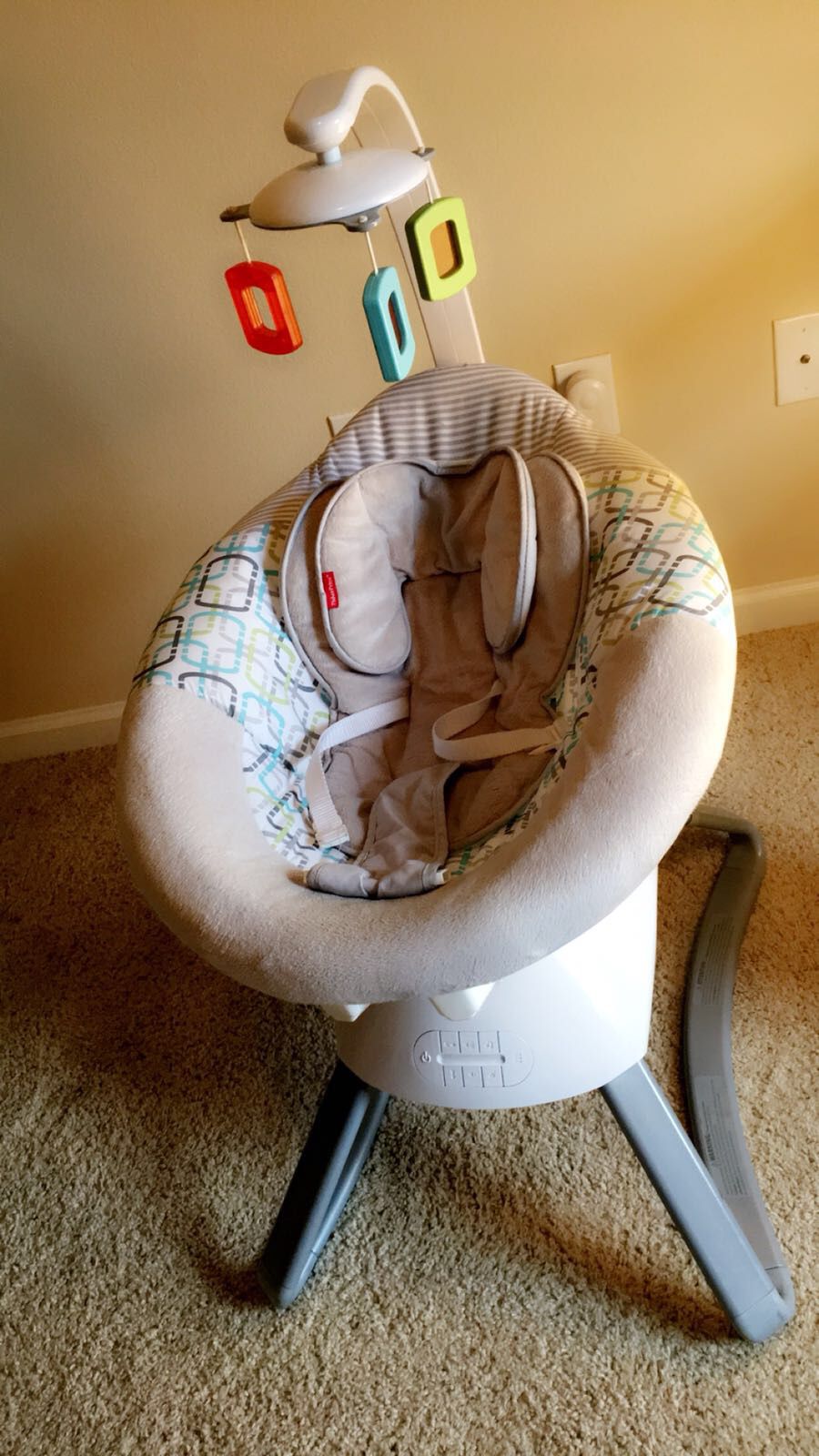 Fisher-Price Soothing baby swing seat like new condition