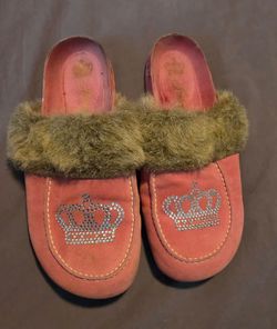 Juicy Couture Size 8 Slip-on