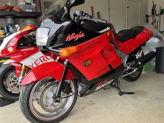 1988 Kawasaki ZX-10 – Iconic Motorbike Auctions