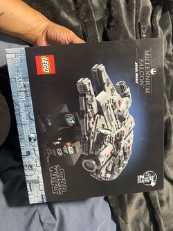 LEGO Star Wars Millennium Falcon Set 75375