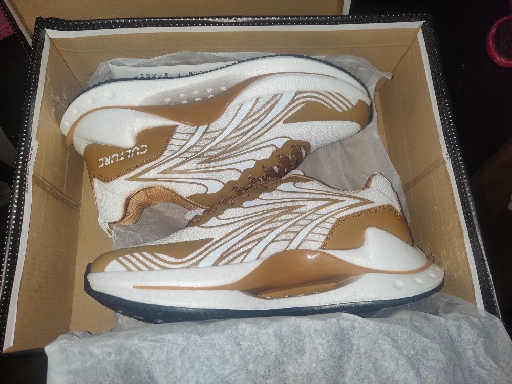 CULTURE KICKS GLIDER