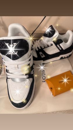 Shoes sizes 10 / men’s