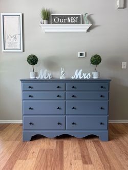 ✨🩶Gorgeous solid dresser🩶✨