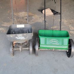 2 Large Scotts Seed Spreaders – $40 Each
Description:
Selling two large-size Scotts seed spreaders. Great for spreading grass seed, fertilizer, or law