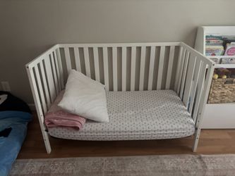 Storkcraft Hillcrest 4-in-1 convertible crib