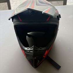 Youth Dirt Bike Helmet Medium.