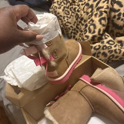 Toddler Uggs Size 10