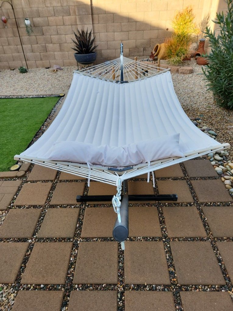 Portable Double Hammock With Black Metal Stand