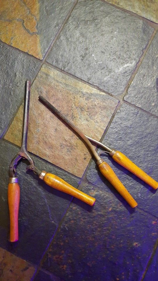 Antique 1900s Curling Crimper Waves Iron Tongs Wooded Handles Set