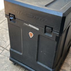 SKB Gig Rig 16U Top Rack 10U Front Rack On Wheels Good Condition 