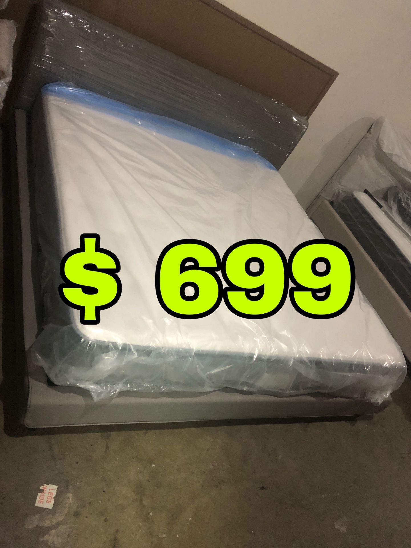 Beautiful new King platform bed frame & pillow Top mattress only 699$!!!