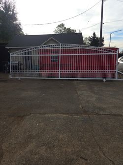 Aluminum gate.  Slide. 20ft